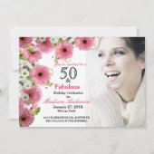 50と素晴らしいピンクのフローラ | 50thフォト誕生日 招待状 (正面)