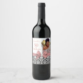 50と素晴らしいピンクの白い誕生日パーティー ワインラベル (正面)