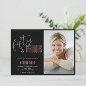 50と素晴らしいフォトブラックとピンク50誕生日 招待状 (スタンド正面)