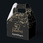 50と素晴らしいブラック金ゴールド紙吹雪50誕生日 フェイバーボックス<br><div class="desc">当社の「金ゴールド、ブラック、ホワイト紙吹雪50と素晴らしい50th誕生日の好意ボックス」の紹介 – あらゆるマイルストーンの誕生祝いに加え素晴らした。"金インスパイア"誕生日の節目の優雅さによって、この愛称ボックスは、金ゴールド、黒、白の洗練された紙吹雪テーマを備え、祭りに華やかなtouchを追加する。お好みカスタマイズの箱を自分の思い出に残るtouchのための誕生日の女の子の名前と特別な挨拶でパーソナライズ。美しい箱の中でエレガントにパッケージの誕生日プレゼントやトリートは、全体のテーマを続けるシックな紙吹雪パターンを示す。誕生祝いに贅沢なtouchを追加するのに最適な、これらの好意ボックスは機能とスタイルをシームレスにブレンド。スタイルで50番目エレガントのマイルストーンの本質を捉えたこれらのボックスで声明を作成する。</div>