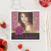 50と素晴らしい紫の金ゴールドダマスクフォト誕生日 スタンダードランチョンナプキン (インサイチュ)