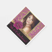 50と素晴らしい紫の金ゴールドダマスクフォト誕生日 スタンダードランチョンナプキン (角)