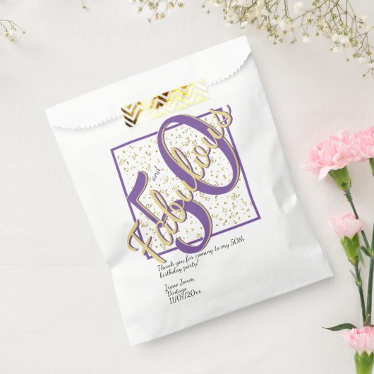 50と素晴らしい誕生日の紫/金ゴールドのスクリプファンシート フェイバーバッグ (封をした状態)