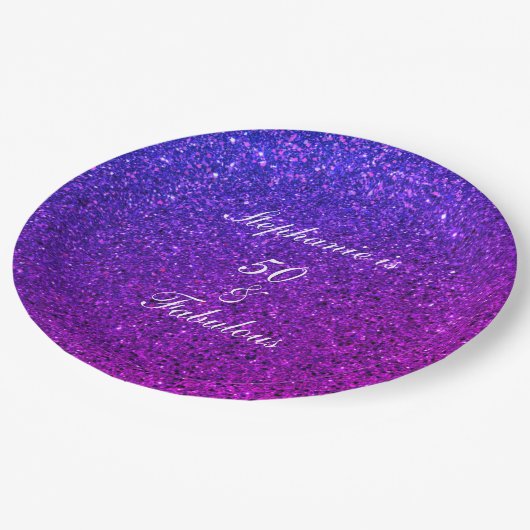 50と素晴らしい誕生日グラデーションピンクパープルグリッター ペーパープレート (アングル)