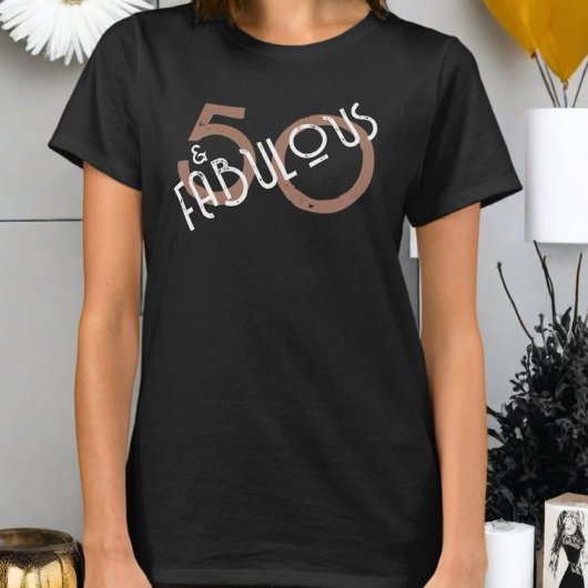 50と素晴らしい誕生日モノグラムブラウンホワイトシック Tシャツ