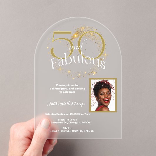 50と素晴らしい誕生日独身のフォトホワイト金ゴールド アクリル招待状 (インサイチュ (ポータブル))