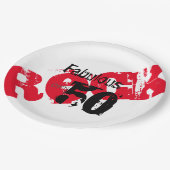 50と素晴らしい赤い黒い岩の雛 ペーパープレート (アングル)