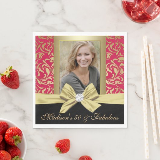 50と素晴らしい金ゴールドレッドダマスク50誕生日 スタンダードランチョンナプキン (インサイチュ)