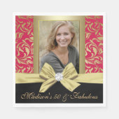 50と素晴らしい金ゴールドレッドダマスク50誕生日 スタンダードランチョンナプキン (正面)