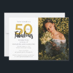 50と素晴らしい50thフォトバースデーパーティー 招待状<br><div class="desc">50祝歳の誕生日パーティーの招待で独占的の画期的な出来事。このカードはエレガント、スタイルと洗練された半世紀を誇るように設計された誕生日の少女の写真を備えている。あなたは親密な集まりや盛大なパーティーを計画する場合も、50歳の誕生日パーティーの招待状は救済、この重要な大事な行事に最適なトーンを設定し、ゲストが招待を受けた瞬間から最後のトーストまで感じ、その日の暖かさと意義を保証する。金ゴールドエレガントと黒50モダン歳の誕生日パーティーの写真の招待が可能カスタマイズです。タイポグラフィ「50とFabulous」はフォントとモダンを用いて設人気がある定する。「パーソナライズ」ボタンを使用して、サンプル画像を自分の写真に置き換える</div>
