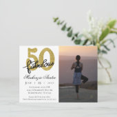 50と素晴らしい |上品な金ゴールド白黒 招待状 (スタンド正面)