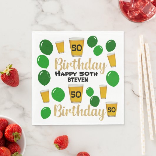 50の誕生日ビールと緑のバルーン紙ナプキン スタンダードランチョンナプキン (インサイチュ)