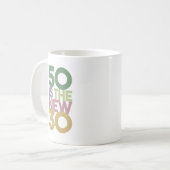 50は新しい30 - 50番目の誕生日ギフトエッセンシャル コーヒーマグカップ (正面左)