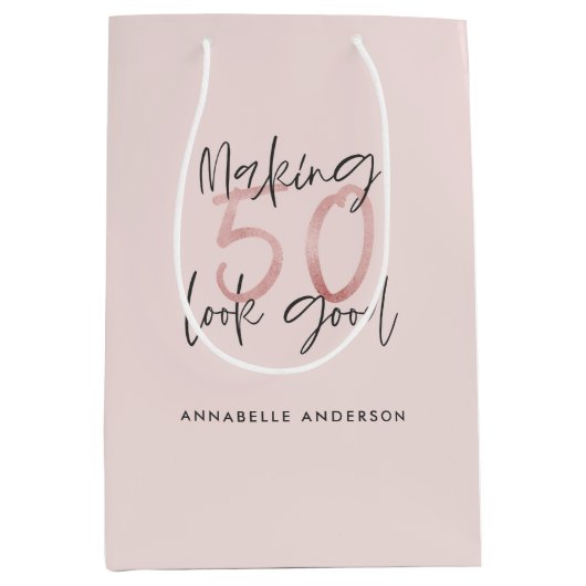 50をピンクの誕生日にガーリー見せるグリッター ミディアムペーパーバッグ (正面)