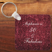 50アンド素晴らしい誕生日レッドバーガンディグリッター2022 キーホルダー (正面)