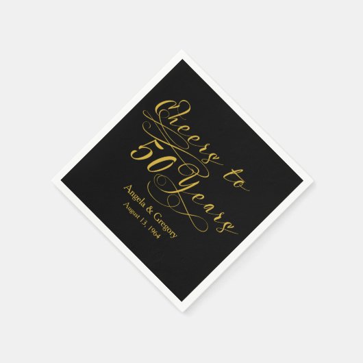 50パーソナライズされた周年結婚金ゴールドブラック スタンダードカクテルナプキン (角)