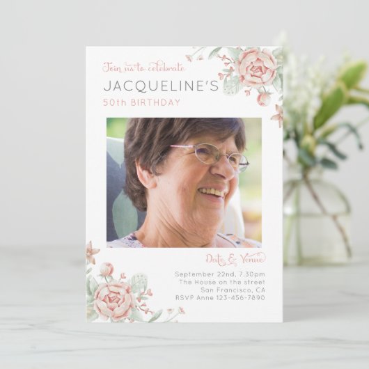 50フェミニン番目の誕生日フォト招待状 招待状 (スタンド正面)