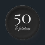 50モダン誕生日白黒タイポグラフィ ペーパープレート<br><div class="desc">このパーティー、白黒のデザインで50歳になる素晴らしいシンプル人に完璧なエレガントを投げる。黒い背景の白いタイポグラフィに「50&fabuous」という言葉が現れる。この多彩モダンなデザインは、50の誕生日パーティーテーマの範囲に適している。</div>