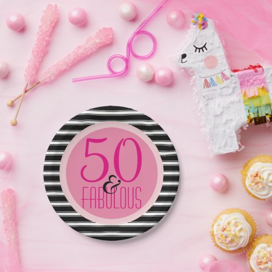 50人のすばらしく黒いショッキングピンク|の女性の第50誕生日 ペーパープレート (パーティー)