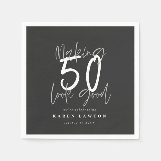 50人を良い誕生日パーティーに見せる スタンダードカクテルナプキン (正面)