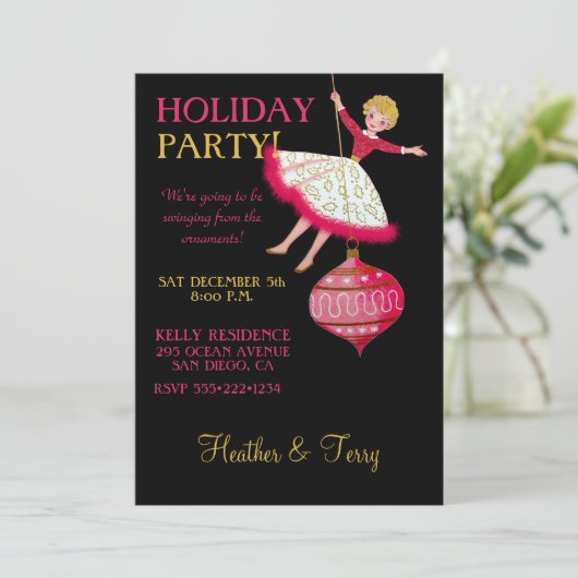 50代の女性がクリスマスの飾りで振る シーズンカード (スタンド正面)