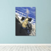 50口径の機関銃を発射する砲兵メイト キャンバスプリント (インサイチュ (ウッドフロア))