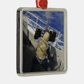 50口径の機関銃を発射する砲兵メイト メタルオーナメント (右)