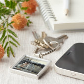 50口径の機関銃ラウンド キーホルダー (側面)