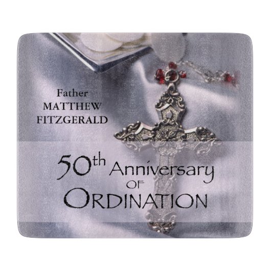 50名前をカスタムする調整記念日チャイス カッティングボード (正面)