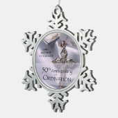 50名前をカスタムする調整記念日チャイス スノーフレークピューターオーナメント (右)