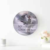 50名前をカスタムする調整記念日チャイス ラージ壁時計 (ホーム)