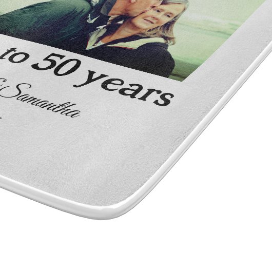 50周年に対する歓呼の追加の名前の写真日付 カッティングボード (角)