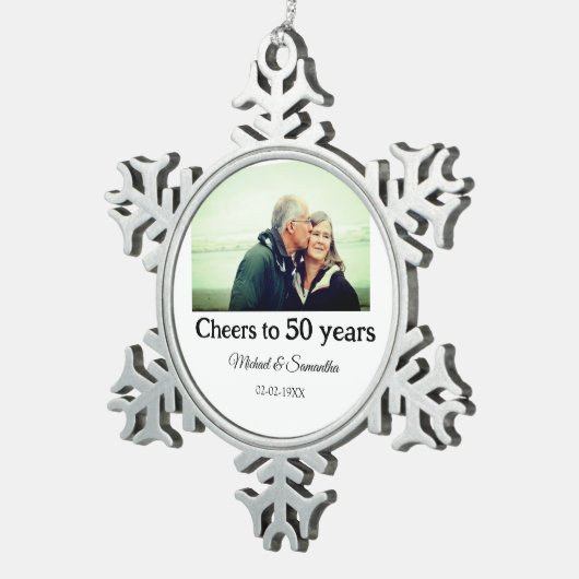 50周年に対する歓呼の追加の名前の写真日付 スノーフレークピューターオーナメント (右)