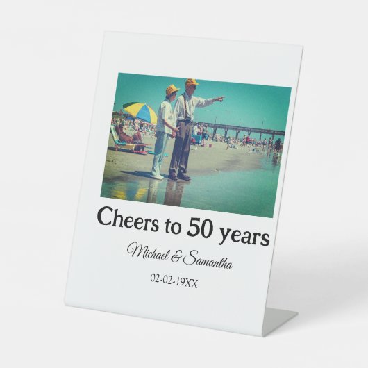 50周年に対する歓呼の追加の名前の写真日付 台座サイン (正面)