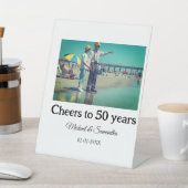 50周年に対する歓呼の追加の名前の写真日付 台座サイン (インサイチュ)