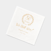 50周年を迎える「我々は今も結婚続ける 箔ナプキン (左)