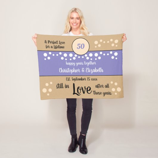 50周年紫と金ゴールドがまだ恋に残る フリースブランケット (インサイチュ)