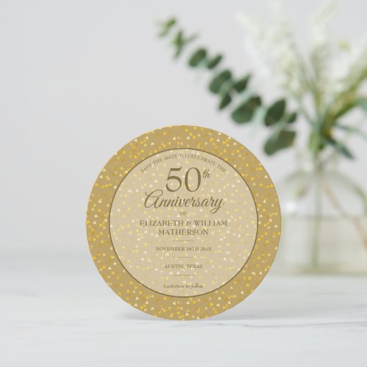 50周年結婚記念日のゴールドハートの円形デザイン セーブザデート (スタンド正面)