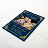 50周年結婚記念日写真 青と金のブルーゴールド 箔招待状 (回転した状態)