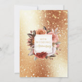 50周年結婚記念日、ゴールドとバーガンディの花 招待状 (裏面)