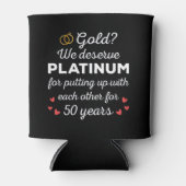 50周年結婚I -金ゴールドカップルおもしろい 缶クーラー (正面)