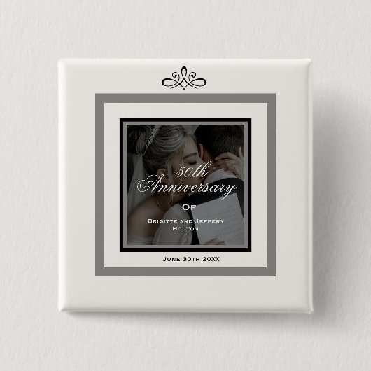 50周年記念の白いカスタマイズボタン 缶バッジ (正面)