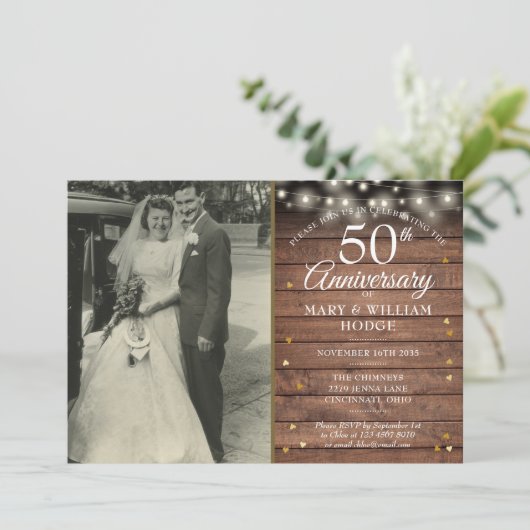 50周年記念の素敵なゴールドハートのウェディング写真 招待状 (スタンド正面)
