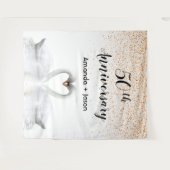 50周年記念の金色の白いスワンが愛に満ちて タペストリー (正面(横))