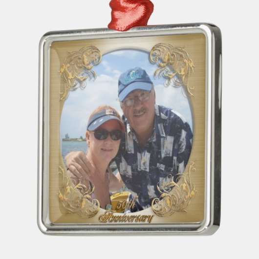 50周年記念オーナメント写真。 メタルオーナメント (左)