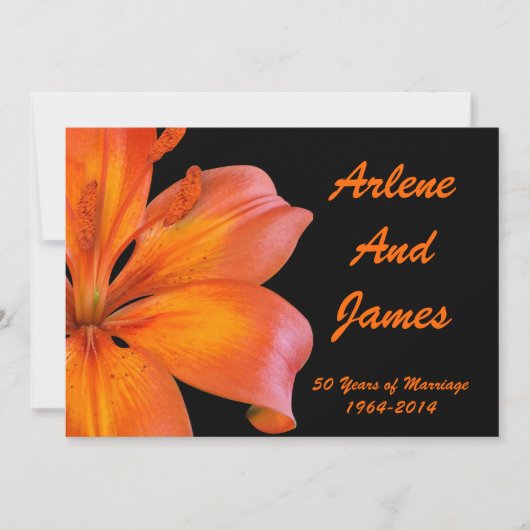 50周年記念ディナーの招待状 ブラックの背景にリリー 招待状 (正面)