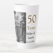 50周年記念ハッピーカップル名を追加する日付weddin カフェラテマグ (正面)