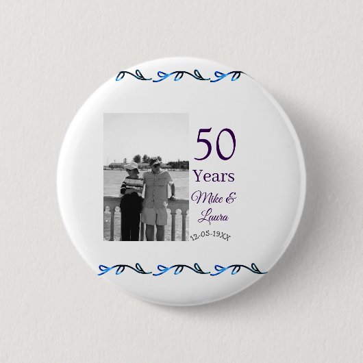 50周年記念ハッピーカップル名を追加する日付weddin 缶バッジ (正面)