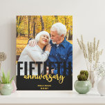 50周年記念モダン金の写結婚真 キャンバスプリント<br><div class="desc">50周年のユニークギャラリー結婚のキャンバスを作成する。写真テンプレートは写真(正方形で表示される)をアップロードする準備ができて、あなたの名前と日付でさらにパーソナライズでき結婚る。このデザインはモダン、大きすぎるタイポグラフィとブラシのスクリプトを黒と金ゴールドで備えている。</div>