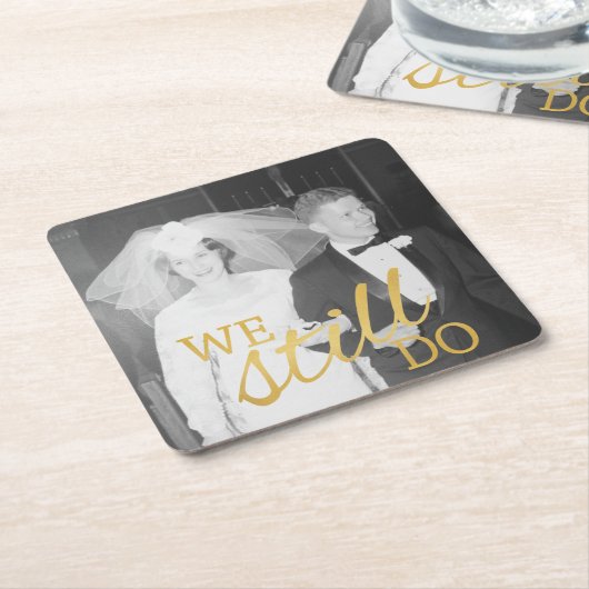 50周年記念写真結婚ゴールデンパーソナライズされた スクエアペーパーコースター (アングル)